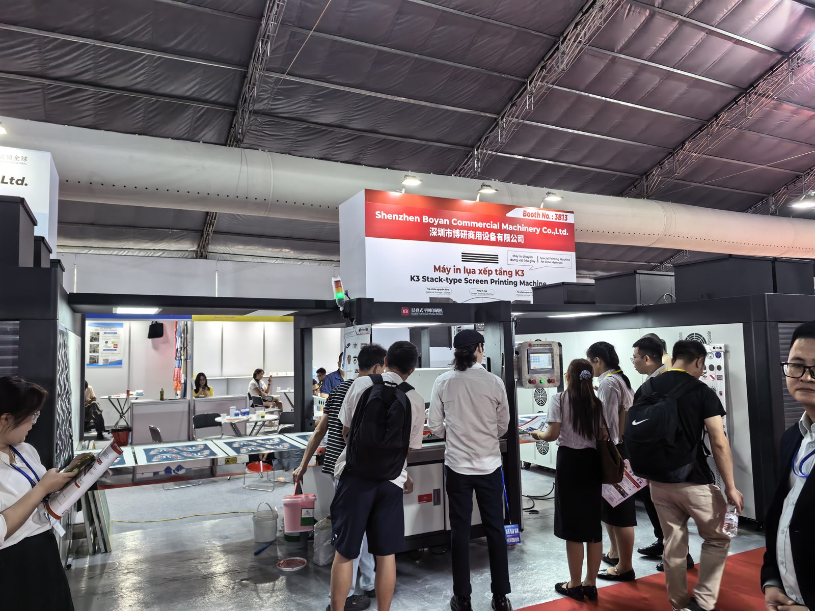 HanoiTex 2026 展馆现场